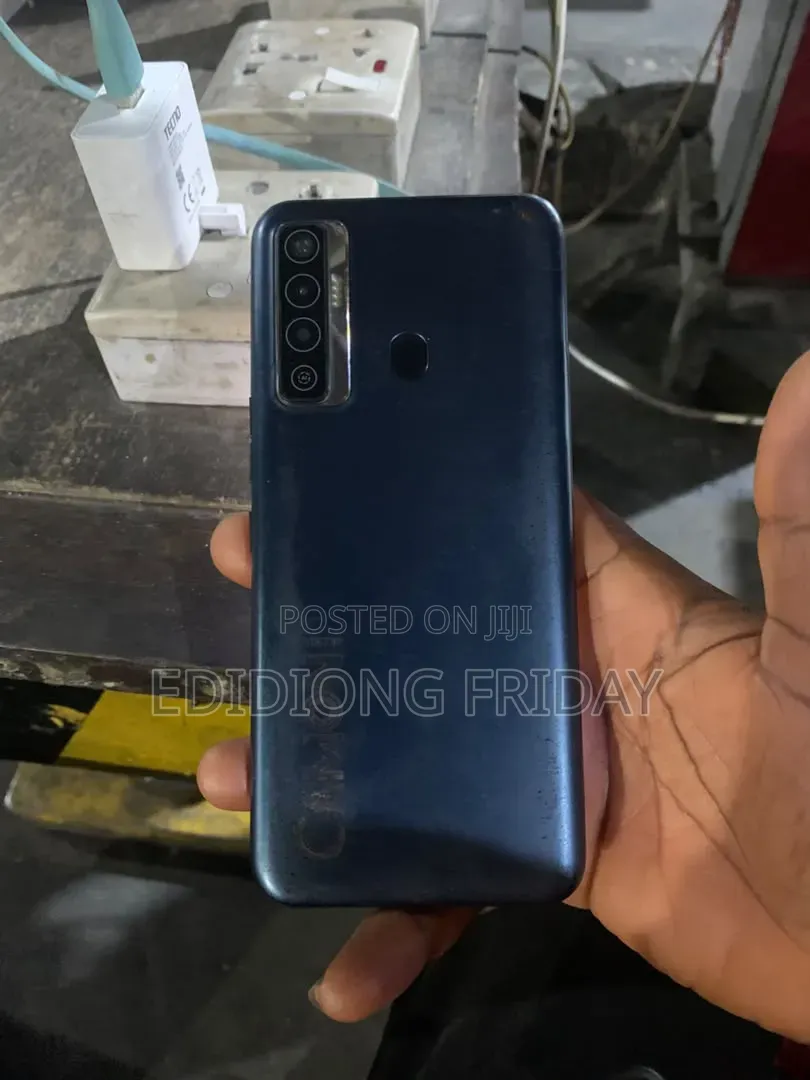 Tecno Camon 18i 128 GB Blue