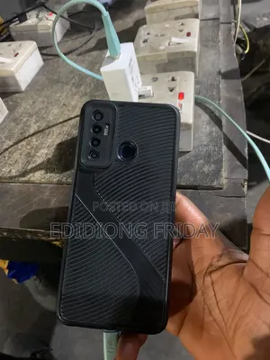 Tecno Camon 18i 128 GB Blue