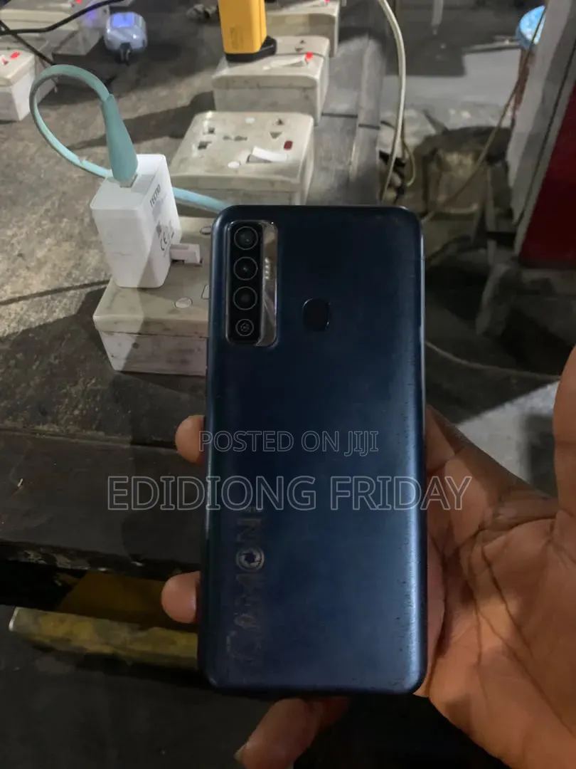 Tecno Camon 18i 128 GB Blue