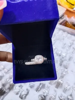 2pc Wedding Rings With Ring Box