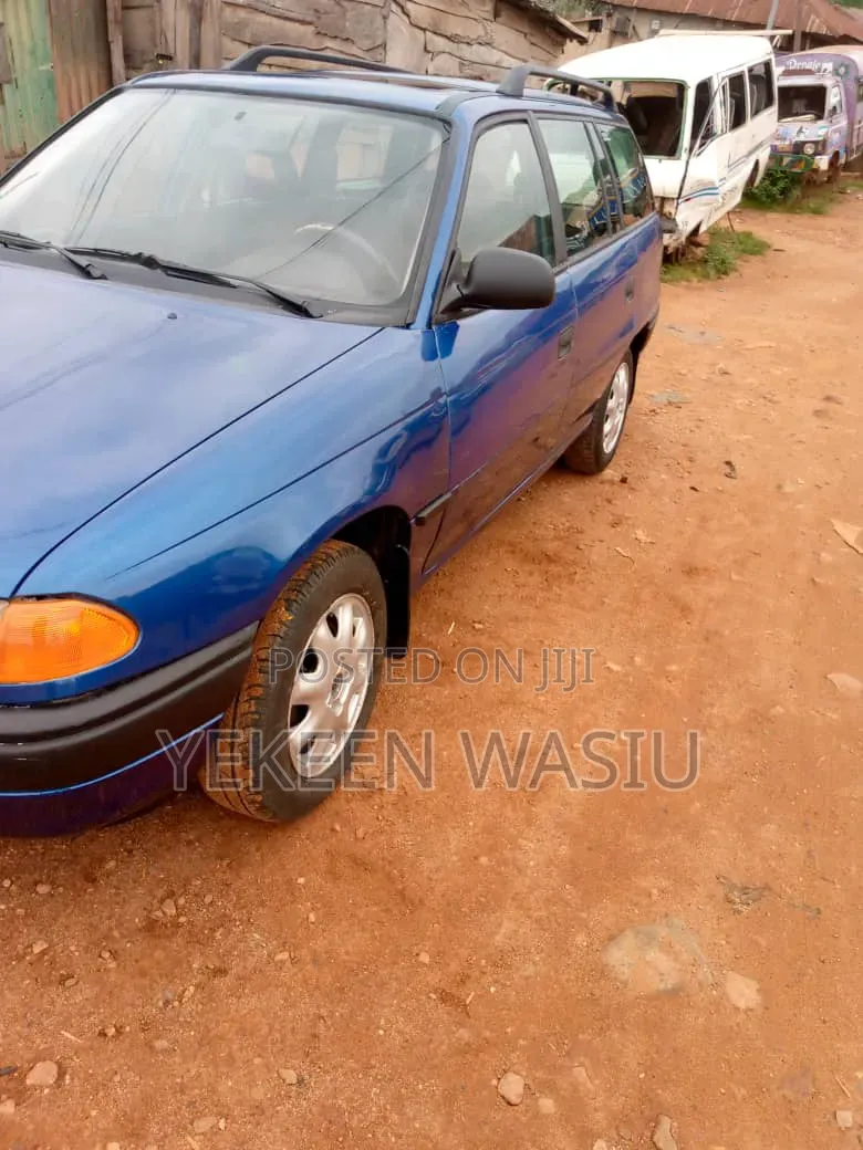 Opel Astra 2006 Blue