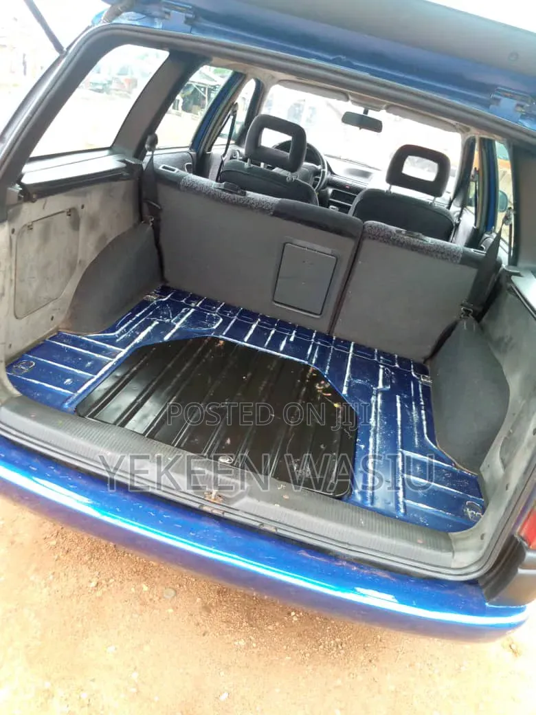Opel Astra 2006 Blue