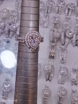 Heart Shaped Engagement Ring + Ring Box Available In Different Sizes