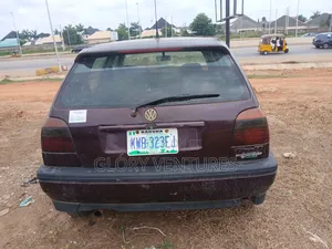 Volkswagen Golf 2003 Brown
