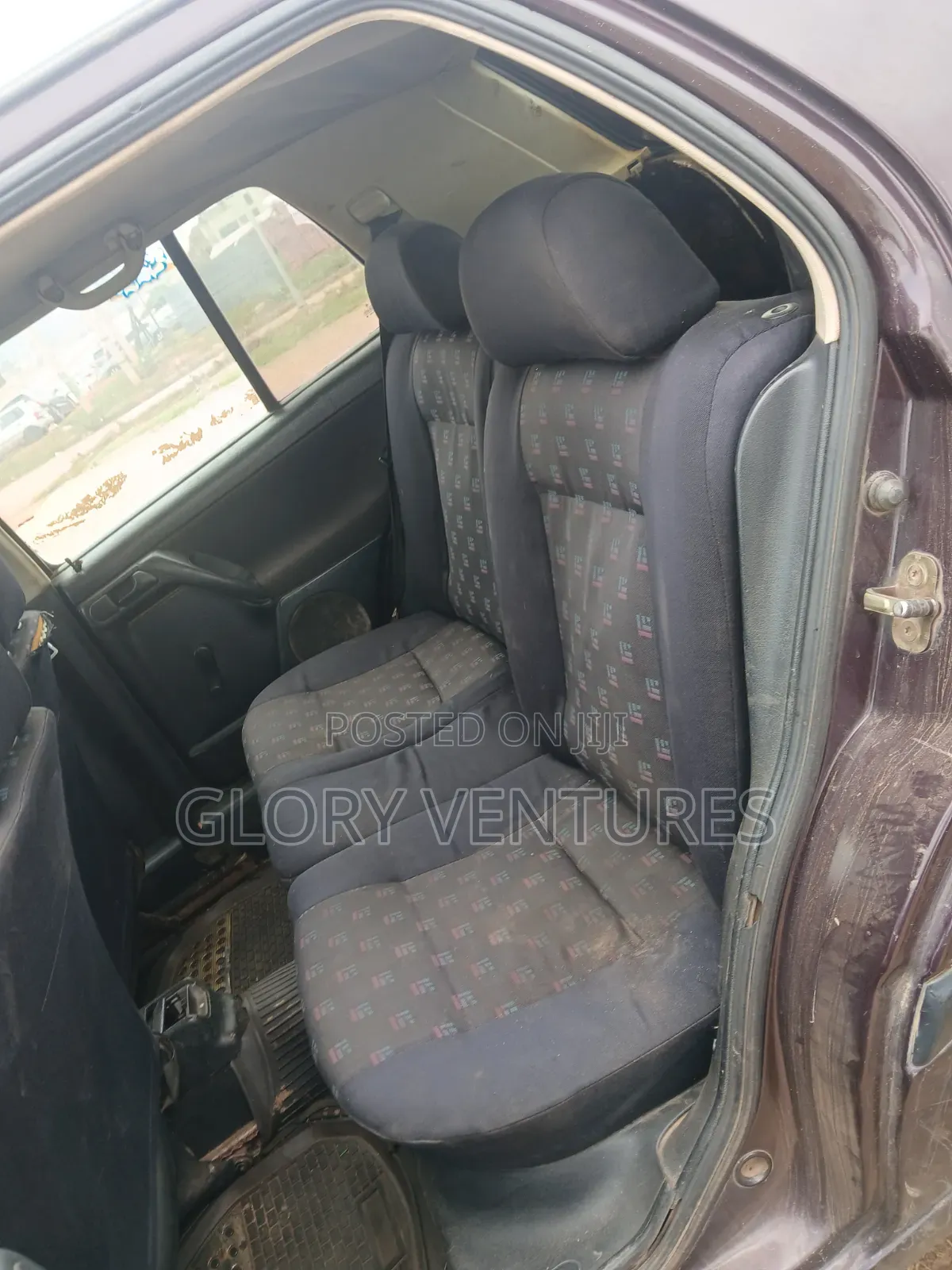 Volkswagen Golf 2003 Brown