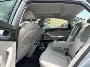 Hyundai Sonata Limited PZEV 4dr Sedan (2.4L 4cyl 6A) 2015 Silver