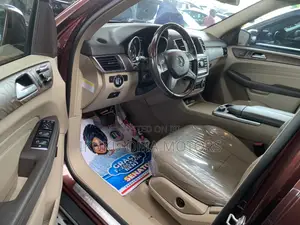 Mercedes-Benz M Class 2013 Brown