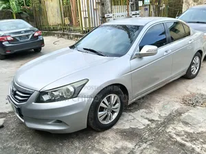 Honda Accord 2012 Silver