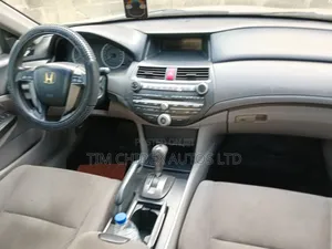 Honda Accord 2012 Silver