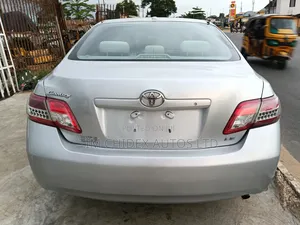 Toyota Camry 2011 Silver