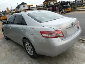 Toyota Camry 2011 Silver