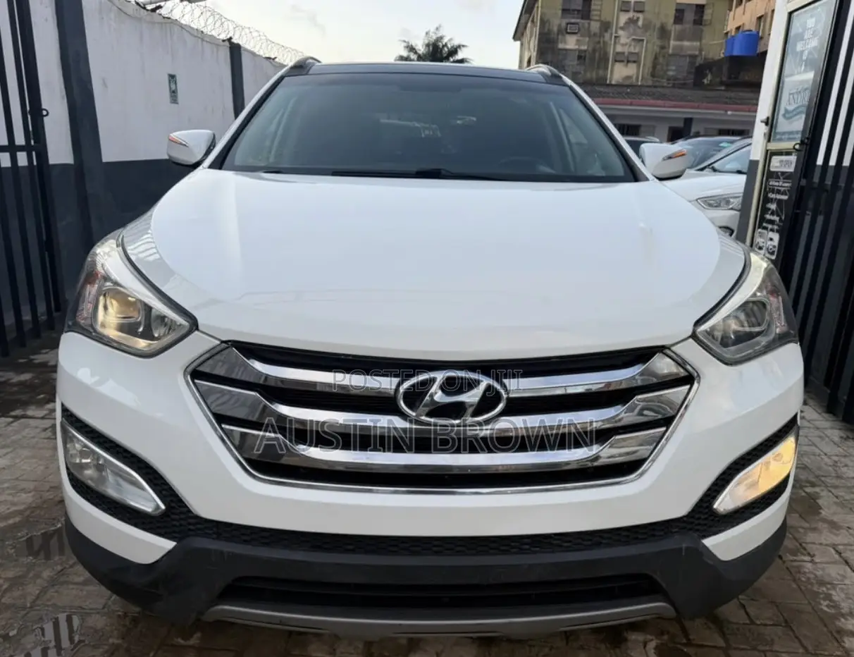 Hyundai Santa Fe 2016 White