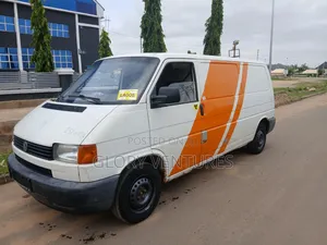 Volkswagen Transporter 2004 White