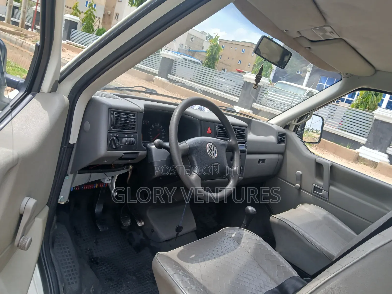 Volkswagen Transporter 2004 White