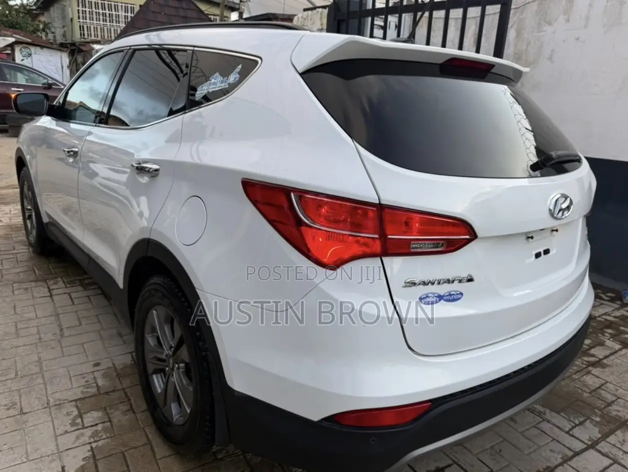 Hyundai Santa Fe 2016 White