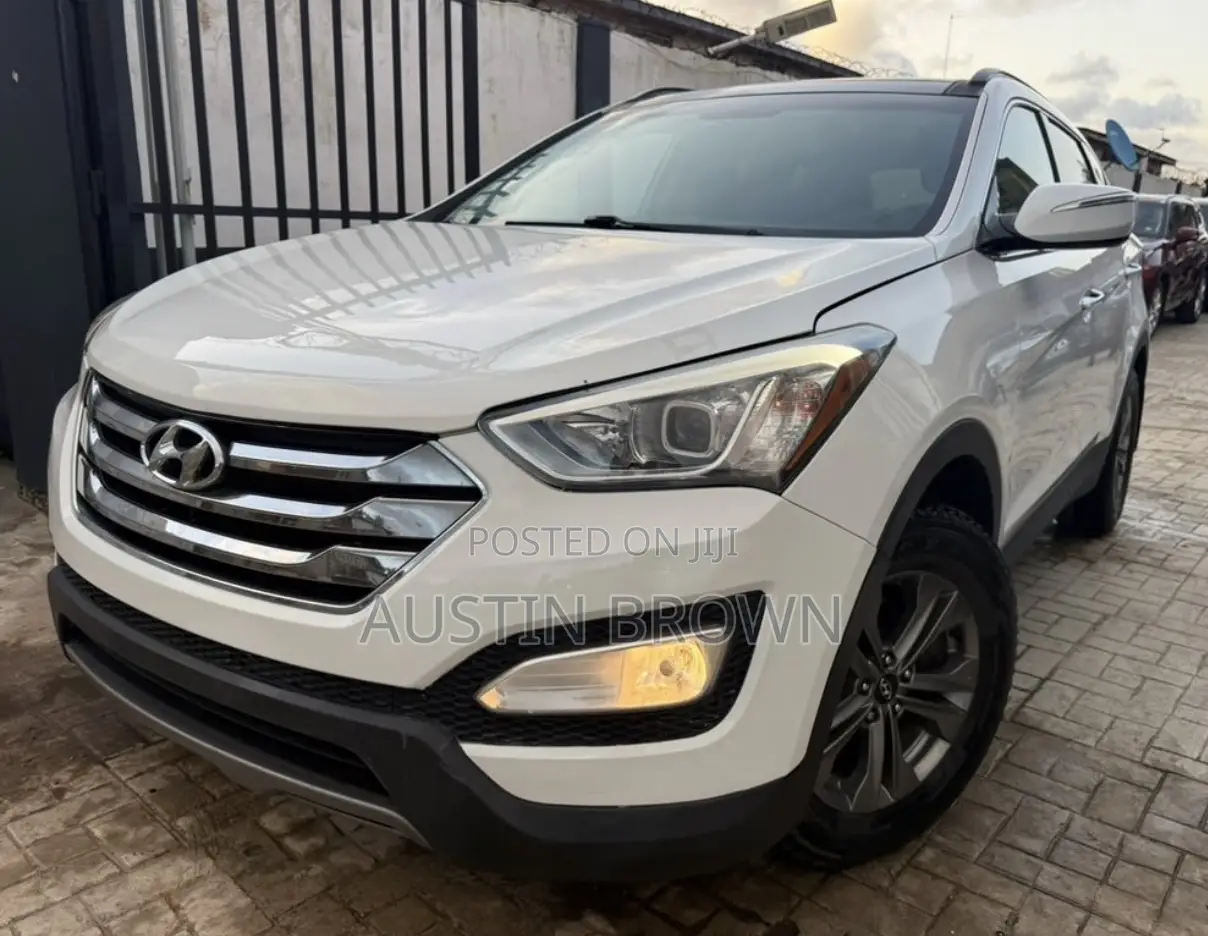 Hyundai Santa Fe 2016 White