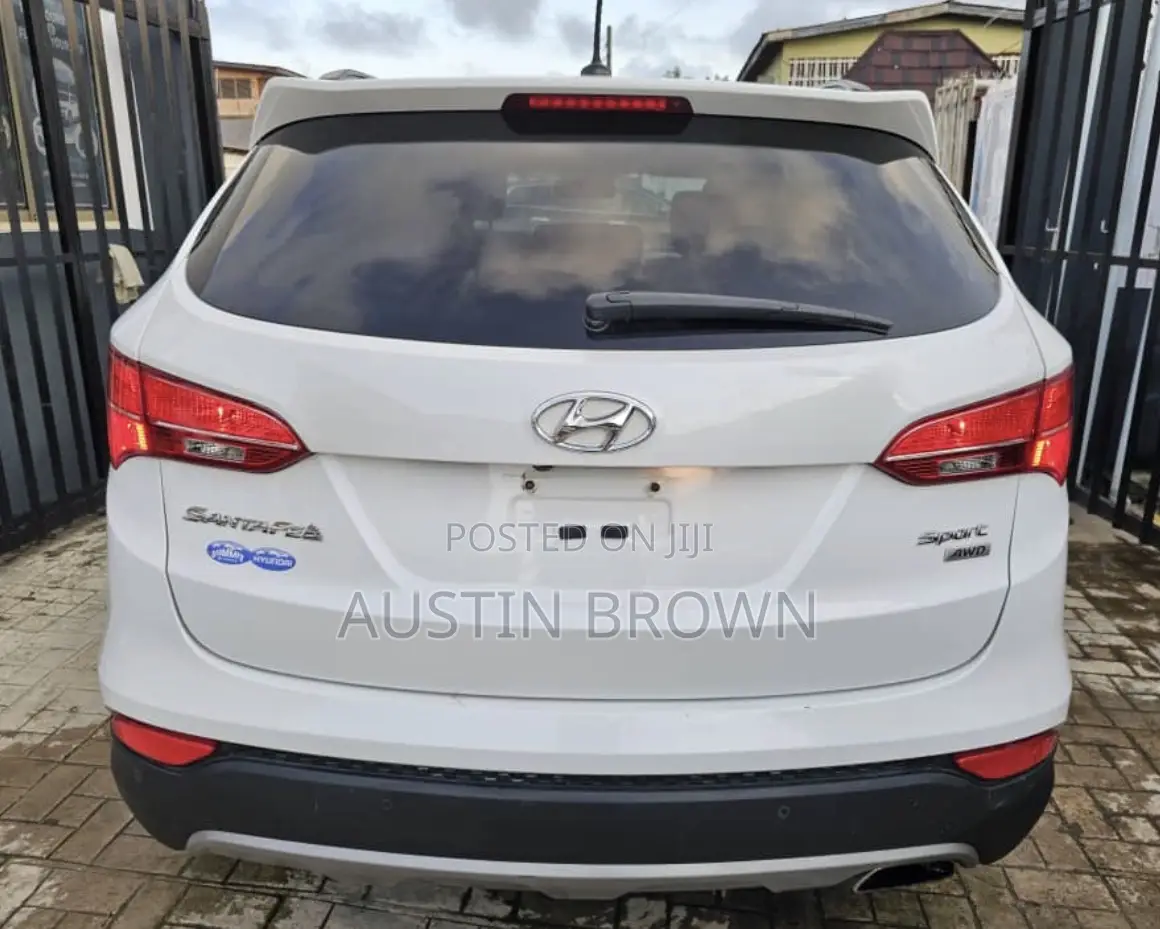 Hyundai Santa Fe 2016 White