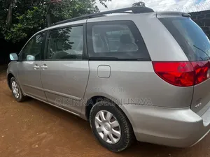 Toyota Sienna 2008