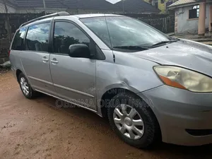 Toyota Sienna 2008