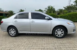 Toyota Corolla 2010 Silver