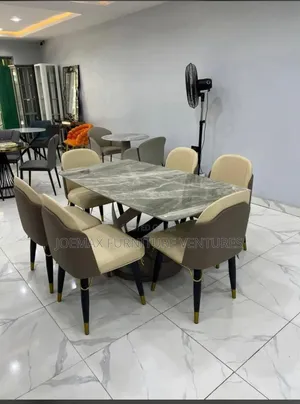 Royal Round Dining Table By6