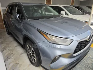 Toyota Highlander 2020 Blue