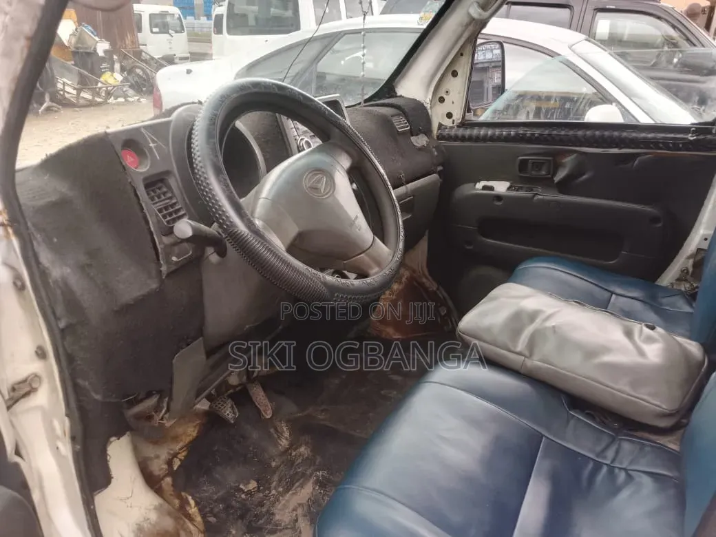 Daihatsu Hijet 2012 Blue