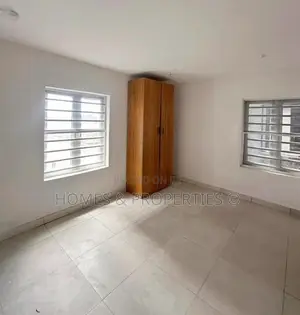 2bdrm Apartment in Lekki Phase 1 for rent