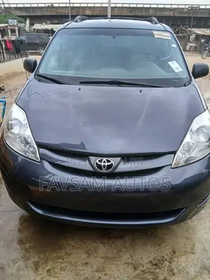 Toyota Sienna LE 2008 Gray