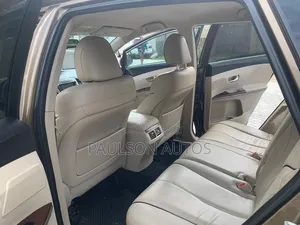 Toyota Venza XLE 2011 Brown