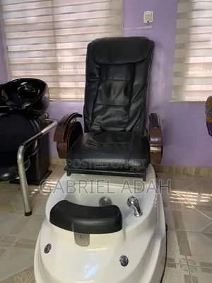 Pedicure Chair With Massager