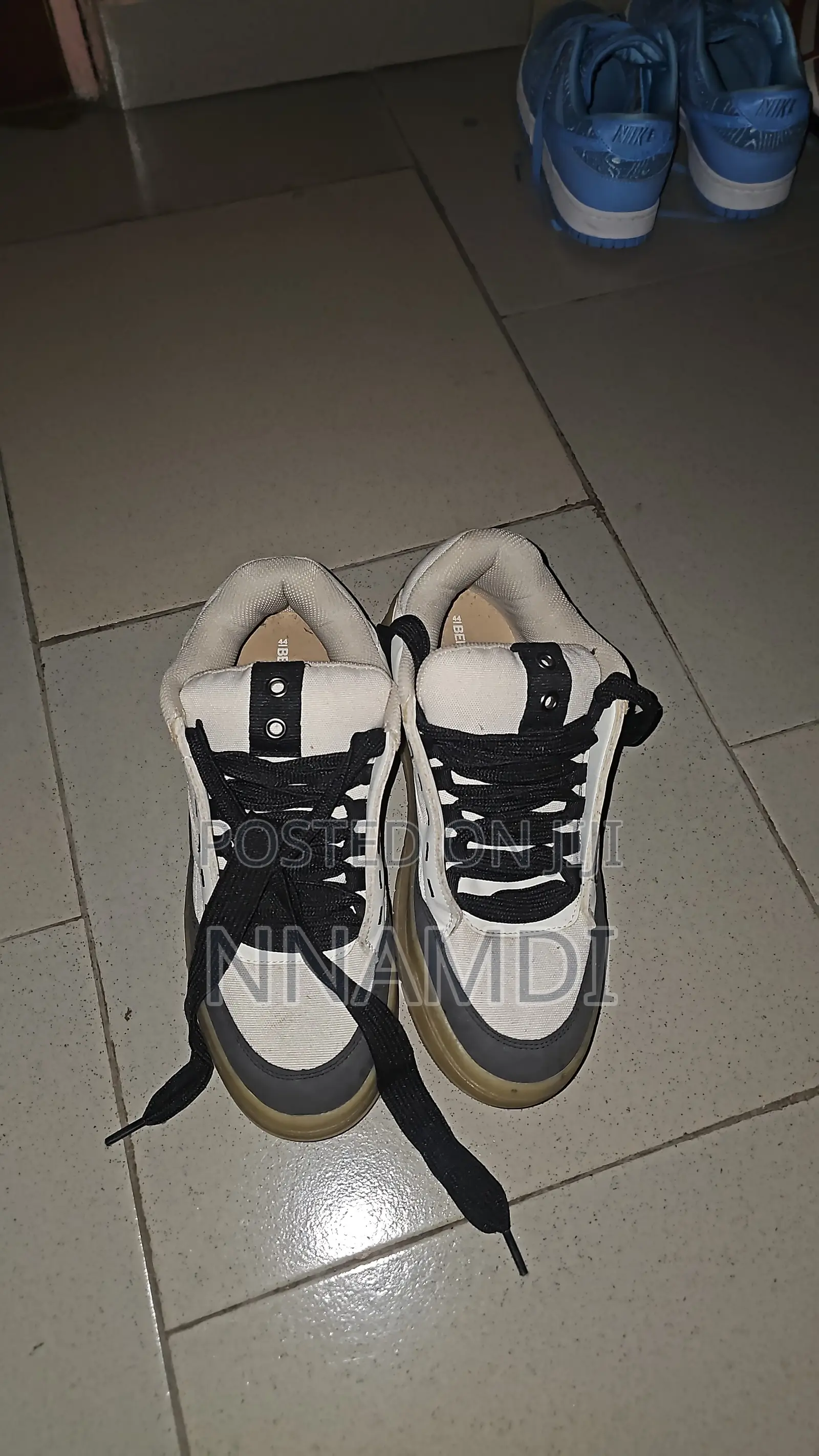 Bershka Shoe