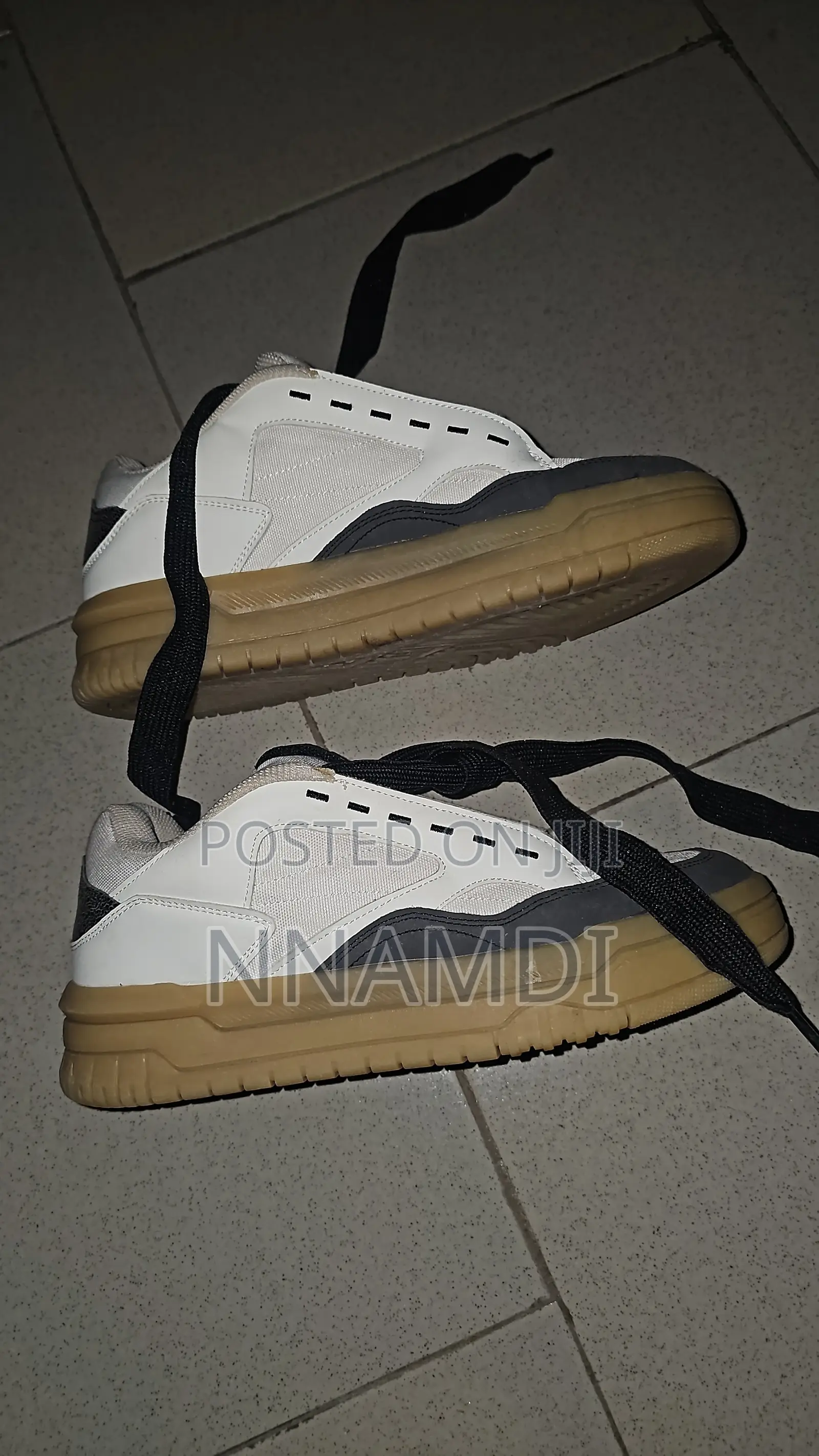 Bershka Shoe
