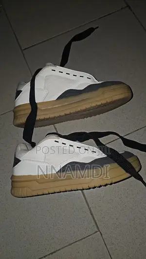 Bershka Shoe