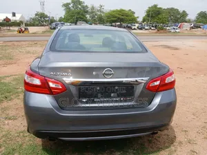 Nissan Altima 2016 Gray