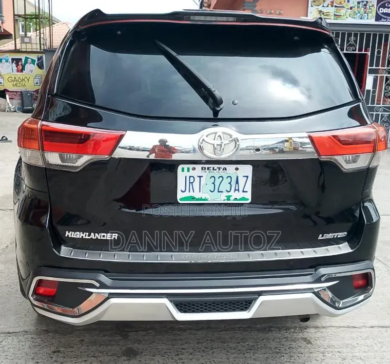 Toyota Highlander 2016 Black