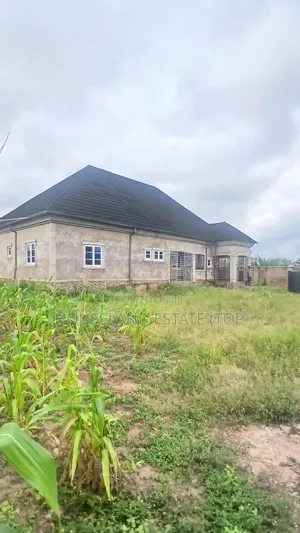 Furnished 4bdrm Bungalow in Houseland Real, Benin City for sale