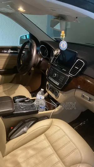 Mercedes-Benz GLS-Class 2017 Off white