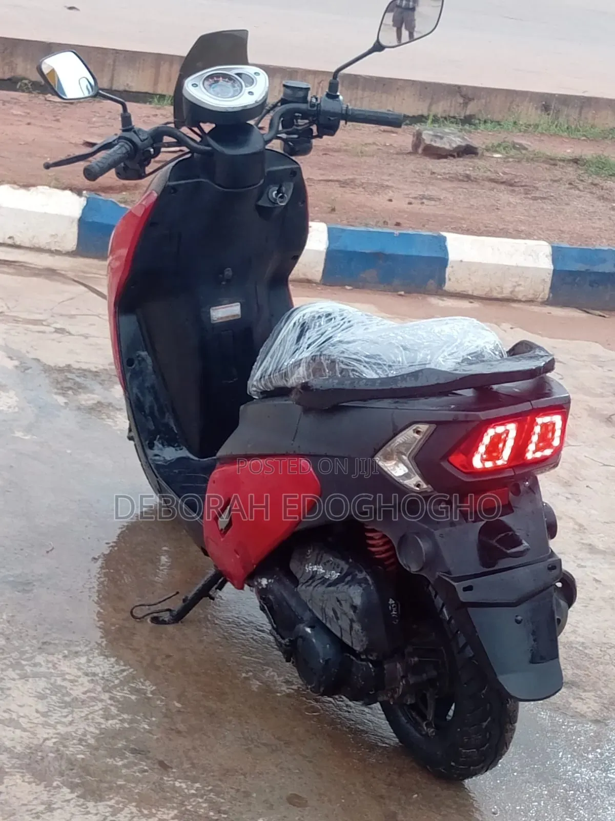 Daelim 2022 Red