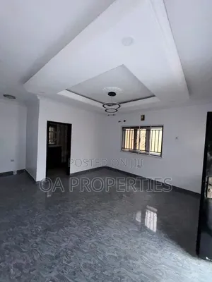 3bdrm Block of Flats in Ikolaba Gra, Ibadan for rent
