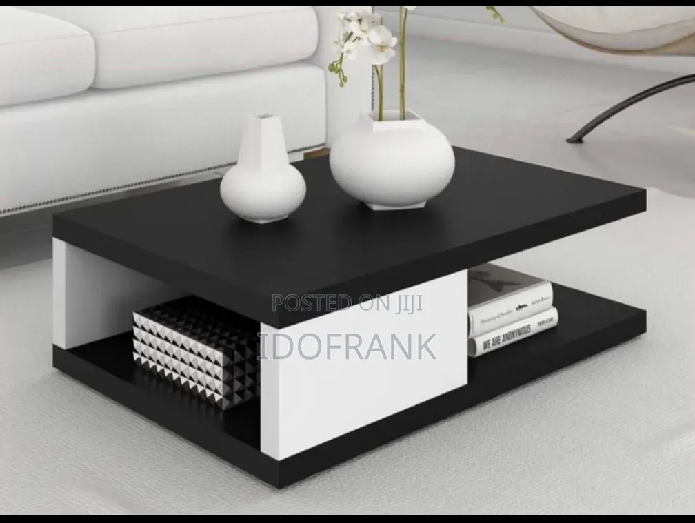 Grand Center Table