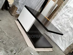 Grand Center Table