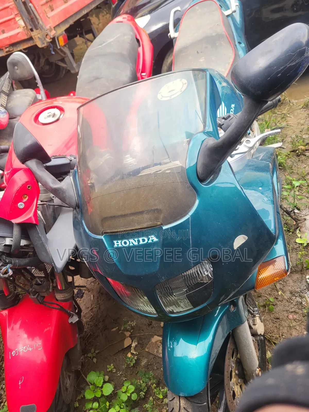 Honda VFR 700F 2010 Green