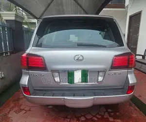 Lexus LX 570 2008 Silver