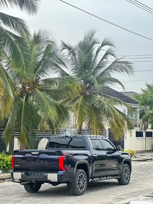 Toyota Tundra 2025 Blue
