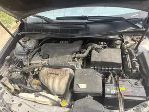 Toyota Camry 2014 Silver