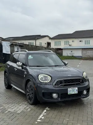 Mini Countryman 2018 Gray