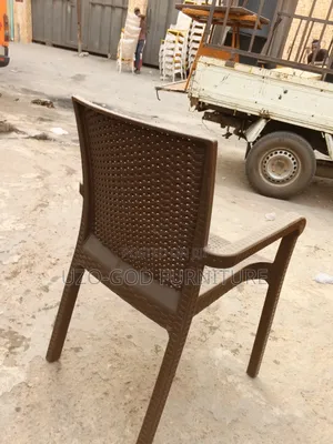 High Quality Plastic Chairs and Table