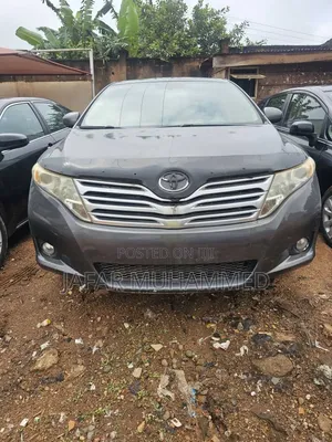 Toyota Venza V6 AWD 2011 Gray