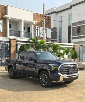 Toyota Tundra 2022 Blue